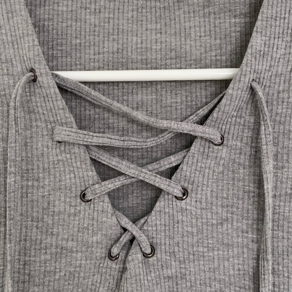 Ardene Cropped Top w/Adjustable Strings - Picture 3 of 4